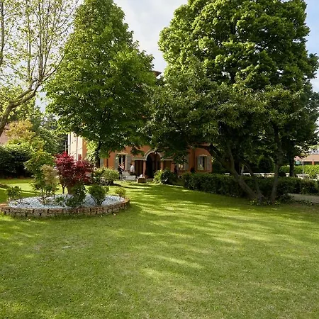 Mery Bistrot In Bisbini Otel *