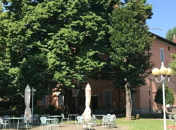 Hotel Mery Bistrot In Bisbini